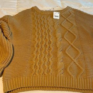 Free people women’s sweater. Camel tone. Size medium. New, never worn. Quality